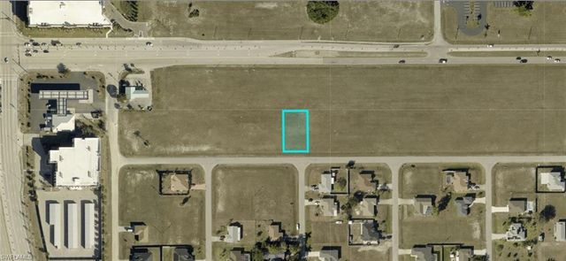 1713 NE 15th LN, Cape Coral, FL 33909