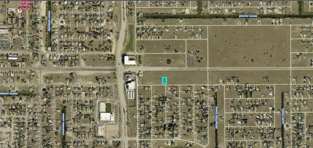 1713 NE 15th LN, Cape Coral, FL 33909