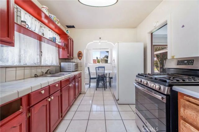 2439 California Street, Walnut Park, CA 90255