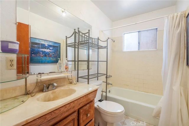 2439 California Street, Walnut Park, CA 90255