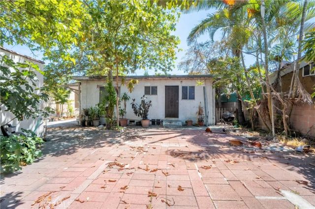 2439 California Street, Walnut Park, CA 90255