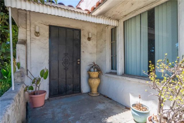 2439 California Street, Walnut Park, CA 90255