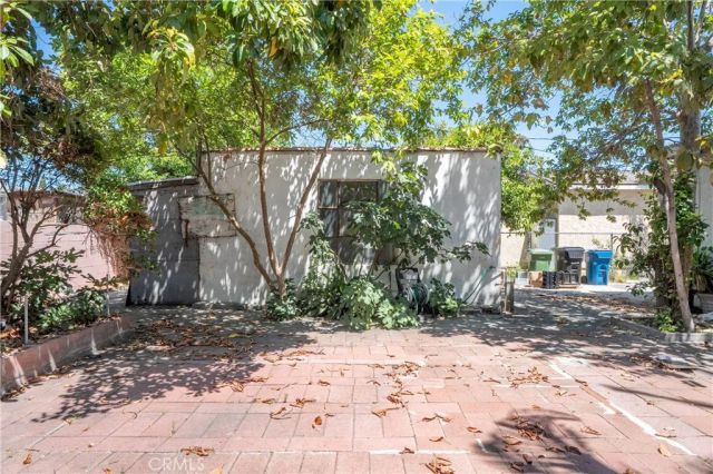 2439 California Street, Walnut Park, CA 90255