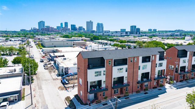 215 Carroll Street, Fort Worth, TX 76107