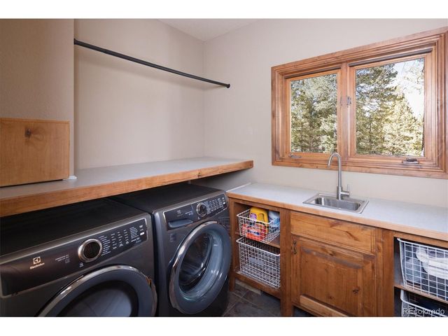 7837 S Settlers Dr, Morrison, CO 80465