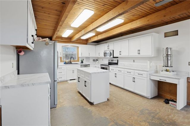 19251 Bolling Road, Lawson, MO 64062