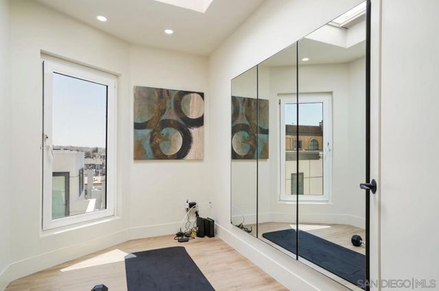 2820 Bayside Walk 2, San Diego, CA 92109