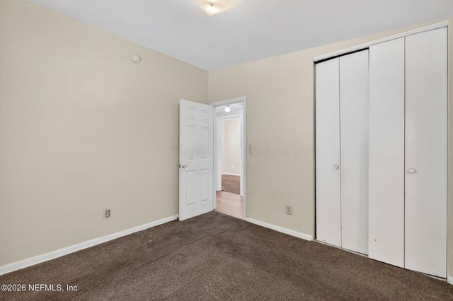 1640 CHATEAU Drive, Jacksonville, FL 32221