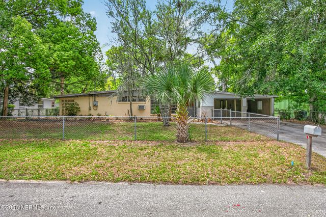 1640 CHATEAU Drive, Jacksonville, FL 32221
