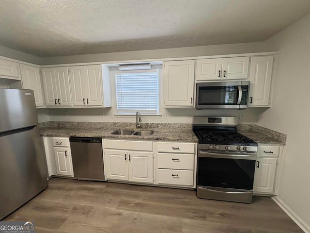 229 Pebble Creek Drive, Mcdonough, GA 30253