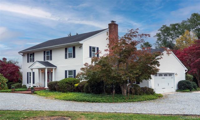 12 Briarwood Court, Head Of The Harbor, NY 11780