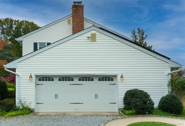 12 Briarwood Court, Head Of The Harbor, NY 11780