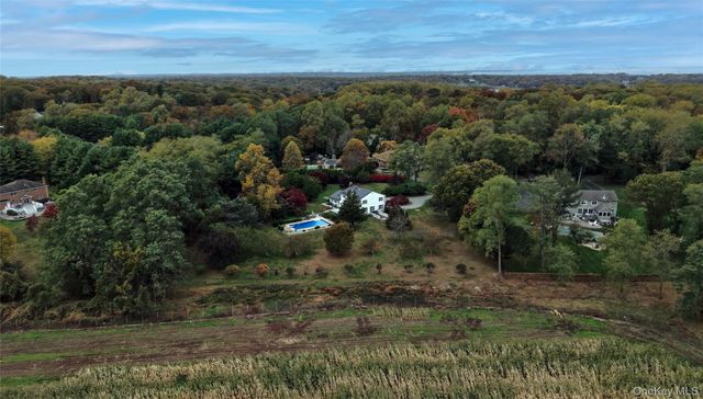 12 Briarwood Court, Head Of The Harbor, NY 11780