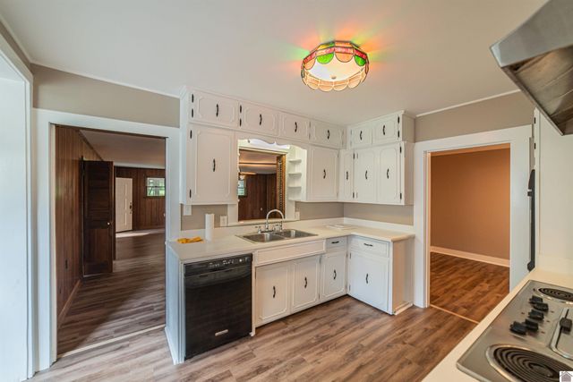 43 W 2nd Avenue, Calvert City, KY 42029