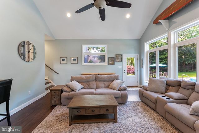 11 LAUREL RIDGE RD, Ocean View, NJ 08230