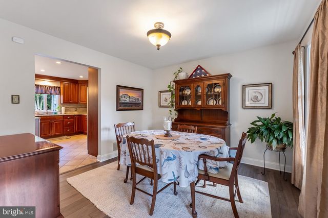 11 LAUREL RIDGE RD, Ocean View, NJ 08230