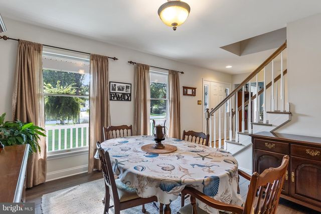 11 LAUREL RIDGE RD, Ocean View, NJ 08230