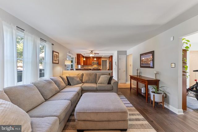 11 LAUREL RIDGE RD, Ocean View, NJ 08230