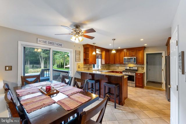 11 LAUREL RIDGE RD, Ocean View, NJ 08230