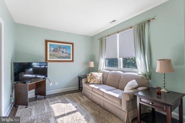 11 LAUREL RIDGE RD, Ocean View, NJ 08230