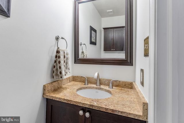 11 LAUREL RIDGE RD, Ocean View, NJ 08230