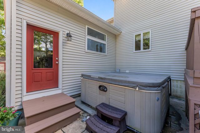 11 LAUREL RIDGE RD, Ocean View, NJ 08230