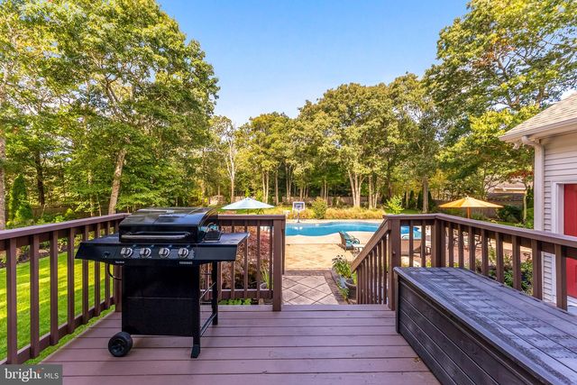 11 LAUREL RIDGE RD, Ocean View, NJ 08230