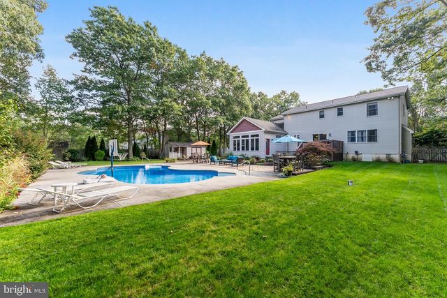 11 LAUREL RIDGE RD, Ocean View, NJ 08230