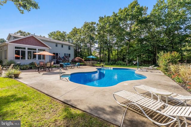 11 LAUREL RIDGE RD, Ocean View, NJ 08230