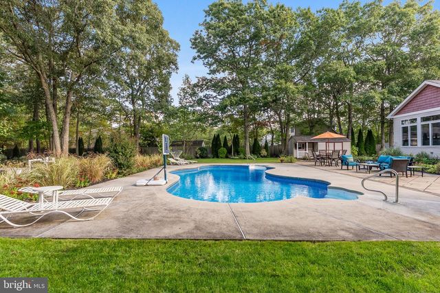 11 LAUREL RIDGE RD, Ocean View, NJ 08230