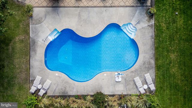 11 LAUREL RIDGE RD, Ocean View, NJ 08230