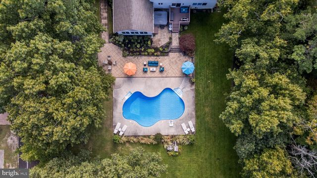 11 LAUREL RIDGE RD, Ocean View, NJ 08230