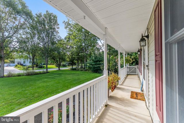 11 LAUREL RIDGE RD, Ocean View, NJ 08230