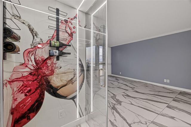 3525 Sage Road 1305, Houston, TX 77056