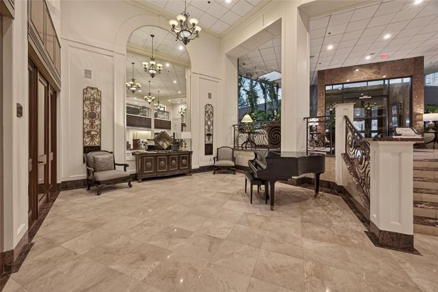 3525 Sage Road 1305, Houston, TX 77056