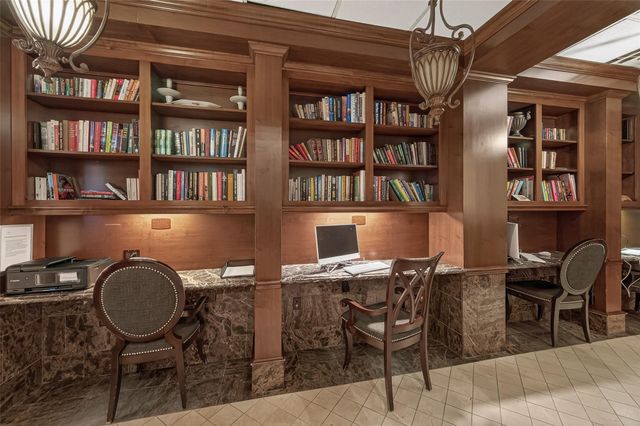 3525 Sage Road 1305, Houston, TX 77056