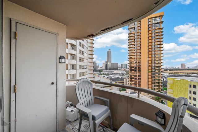 3525 Sage Road 1305, Houston, TX 77056