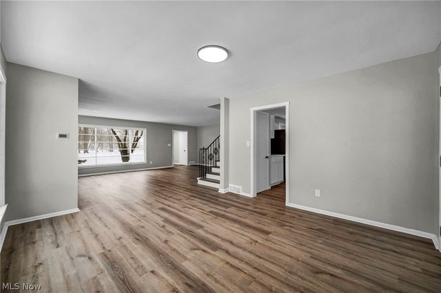 1531 Burlington Road, Cleveland Heights, OH 44118