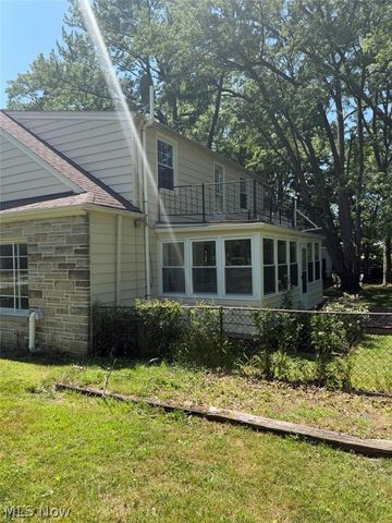 1531 Burlington Road, Cleveland Heights, OH 44118