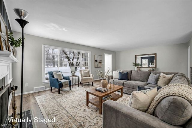 1531 Burlington Road, Cleveland Heights, OH 44118
