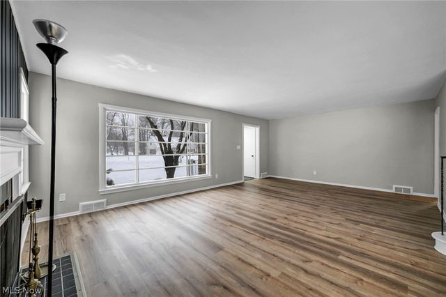 1531 Burlington Road, Cleveland Heights, OH 44118