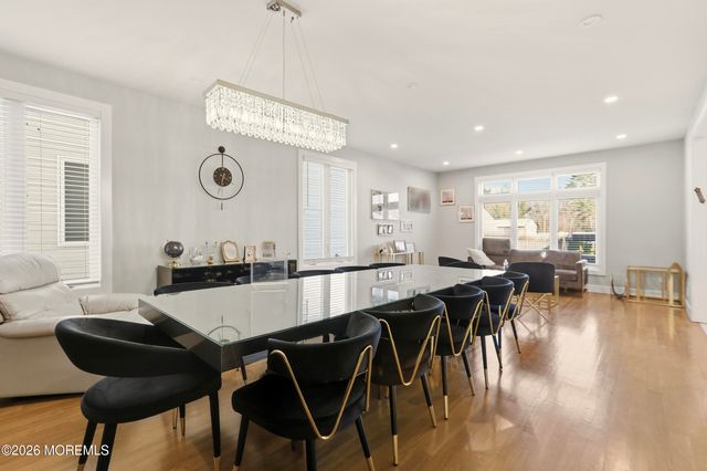 20 Blue River Way, Lakewood, NJ 08701