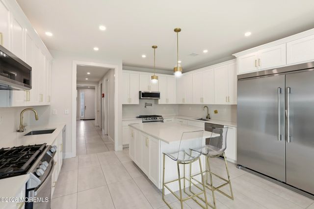 20 Blue River Way, Lakewood, NJ 08701