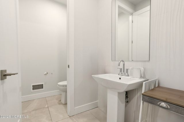 20 Blue River Way, Lakewood, NJ 08701