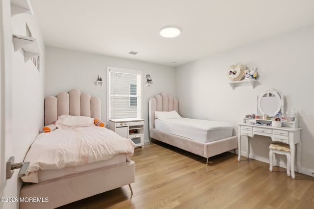 20 Blue River Way, Lakewood, NJ 08701