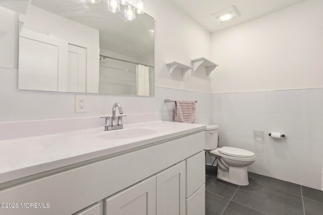 20 Blue River Way, Lakewood, NJ 08701