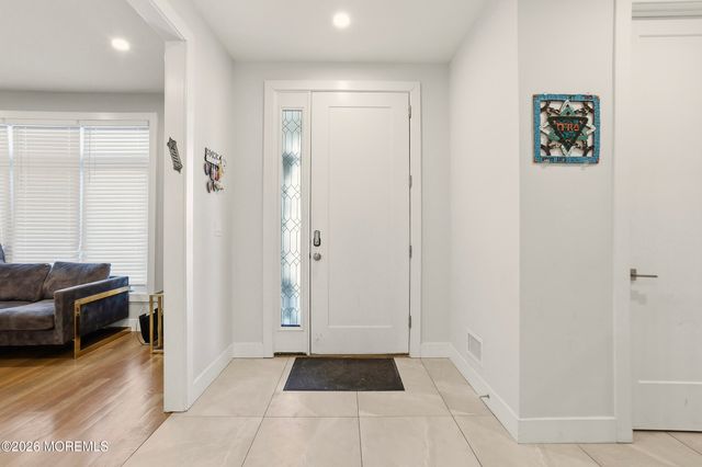 20 Blue River Way, Lakewood, NJ 08701