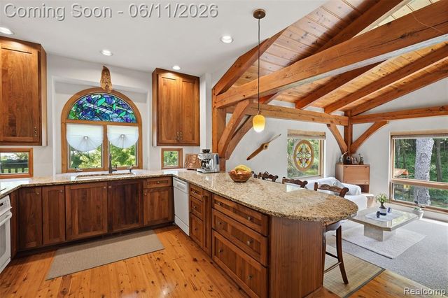 308 Nuthatch Road, Ortonville, MI 48462