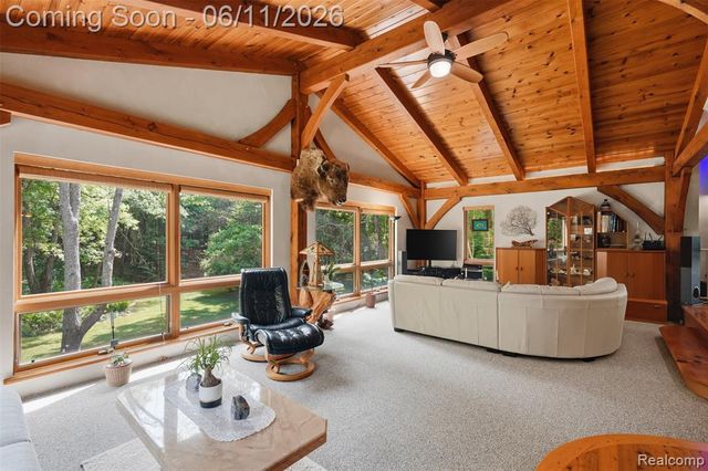 308 Nuthatch Road, Ortonville, MI 48462