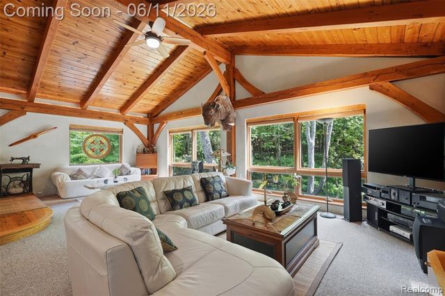 308 Nuthatch Road, Ortonville, MI 48462